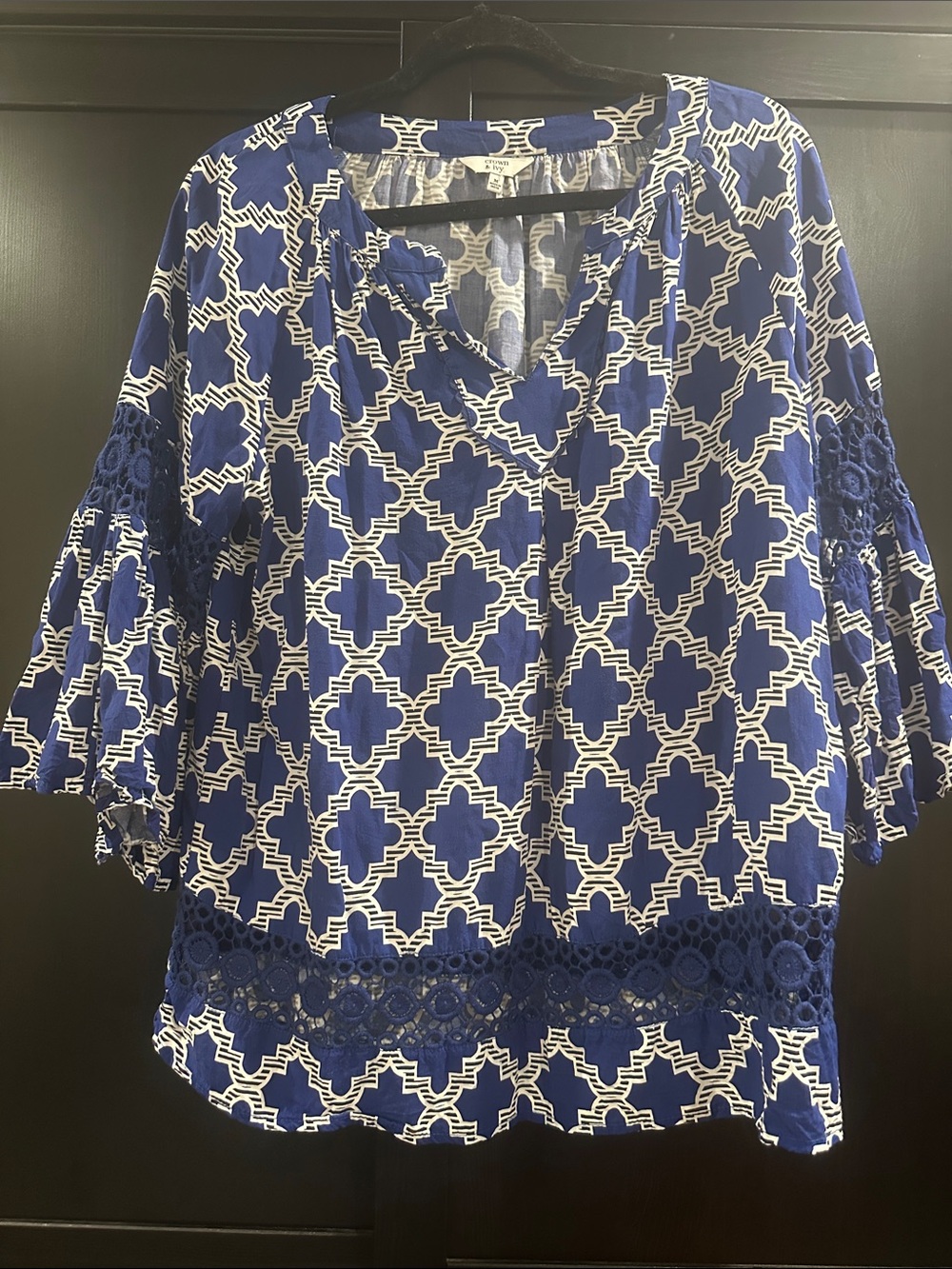 crown & ivy Royal Blue and White Geometric Lace-Trim Tunic Top